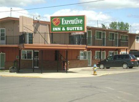 לייקוויו Executive Inn & Suites מראה חיצוני תמונה